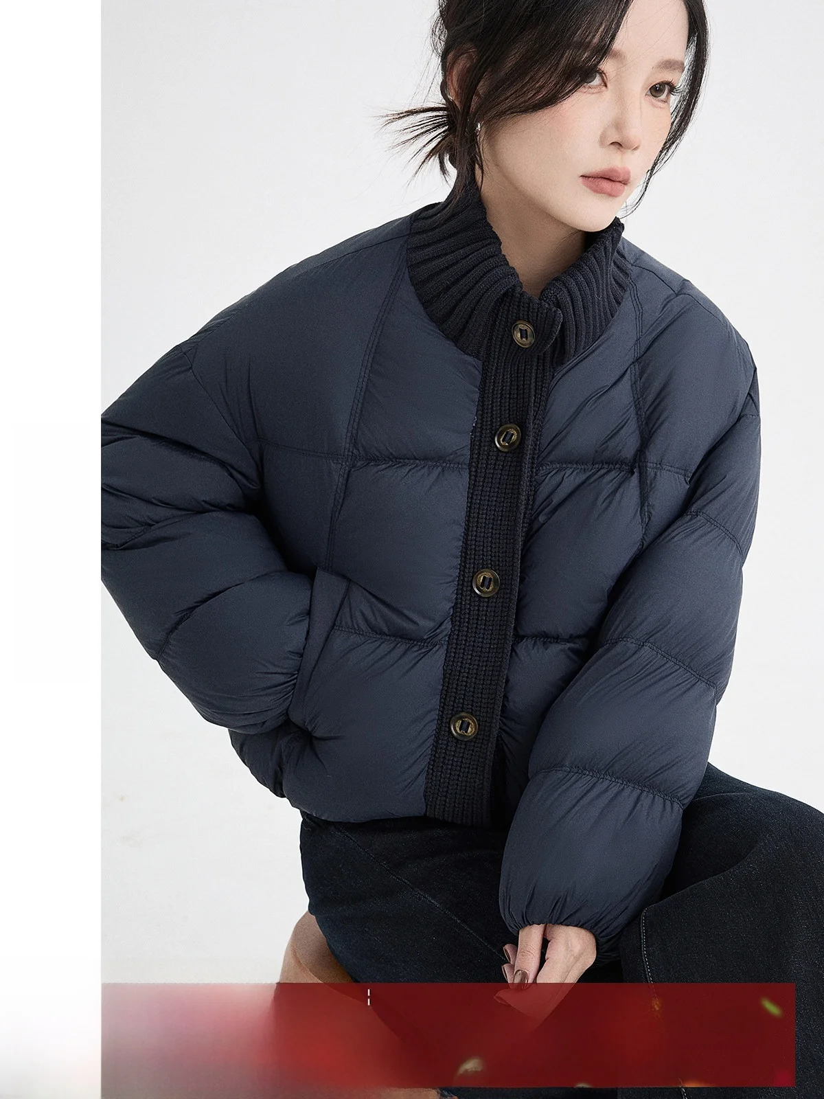 

Guier Short Puffer Jacket Women's Winter 2025 New Style Warm White Duck down Knitted Splicing Outerwear Stand Collar Coat
