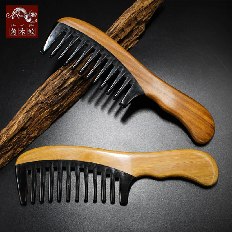 Green sandalwood comb with black buffalo horn, thickened wide-tooth handle, long hair style