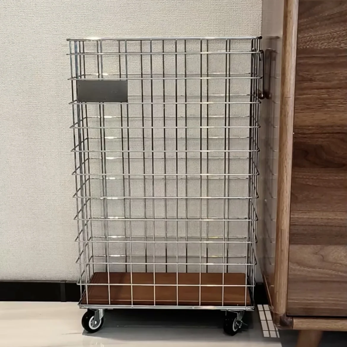

Storage trolley, living room yoga mat fitness equipment, seam rack, medieval movable storage basket with wheels