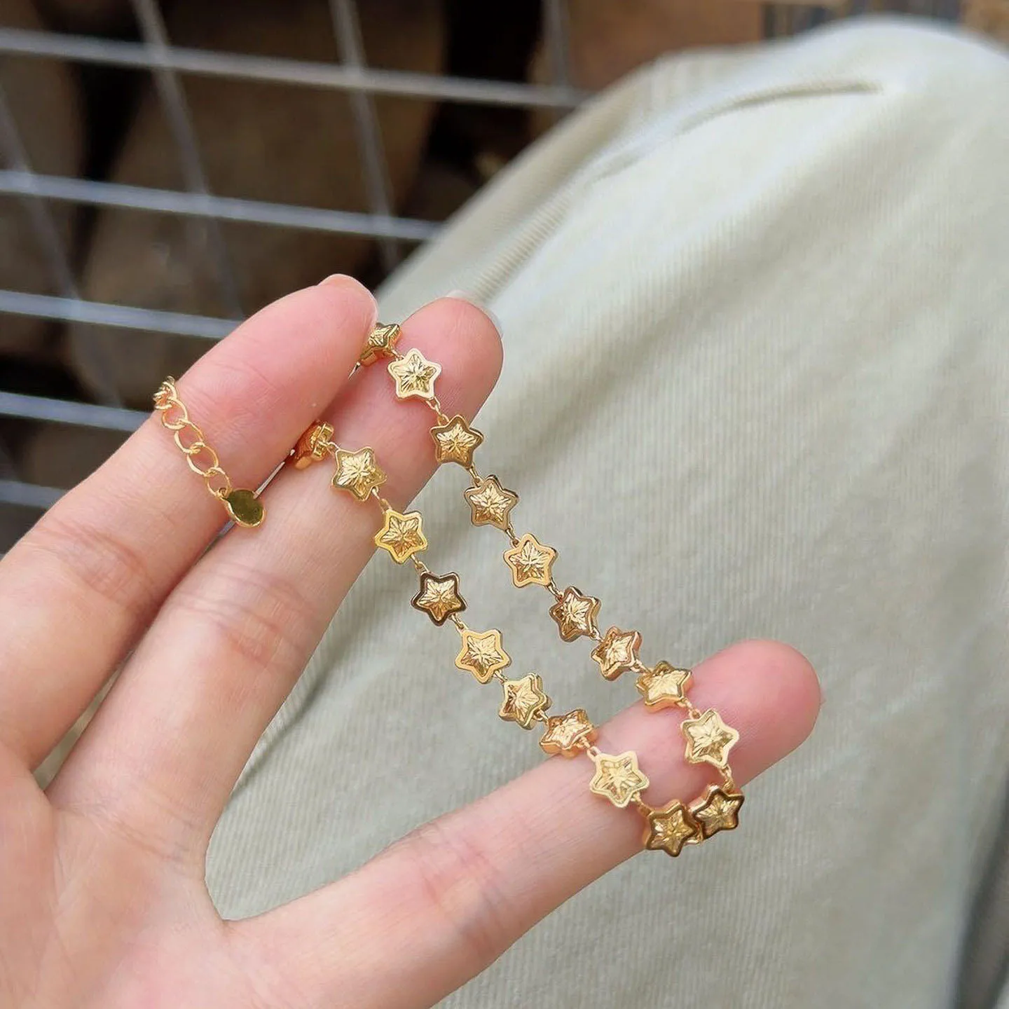 Creative relief cameo star string bracelets for women charming design and exquisite high-end suitable for women's daily jewelry