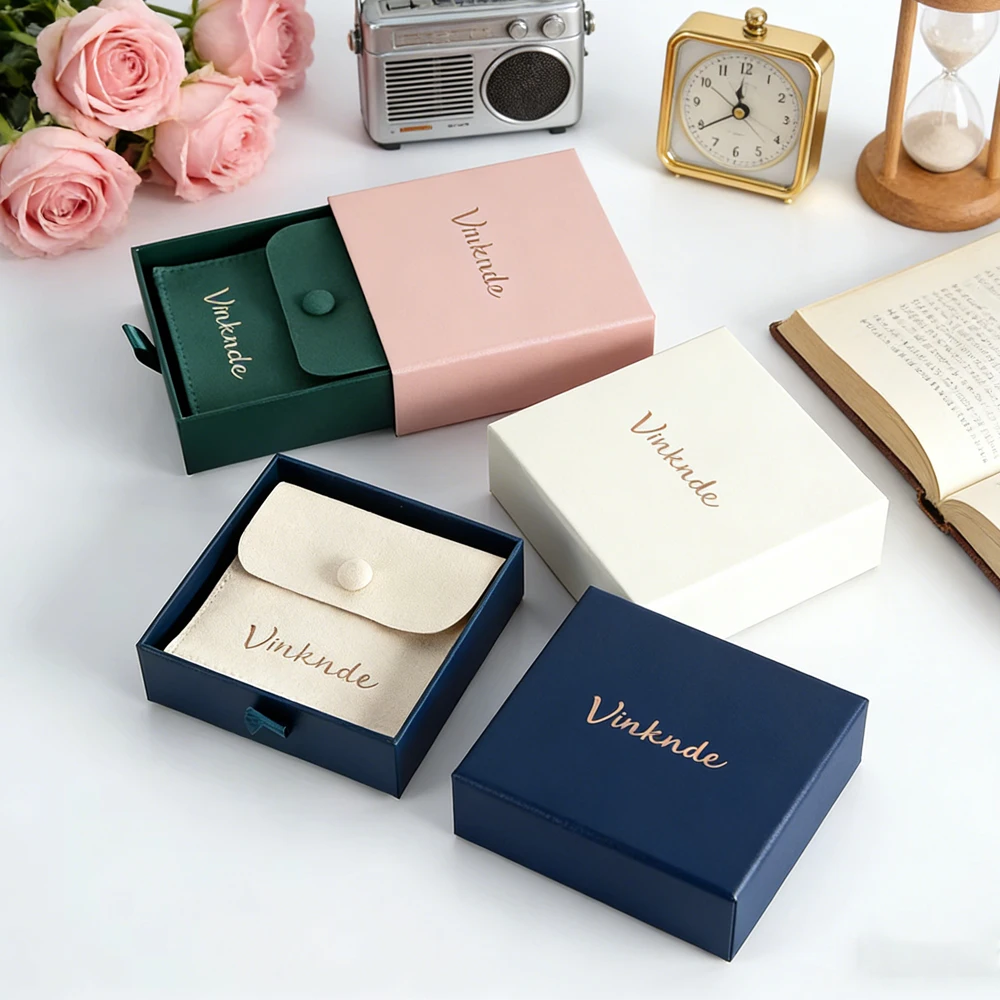 

Custom Logo Green Paper Boxes Cardboard Ring Drawer Packaging Jewelry Box Suder Bag 8x8cm Microfiber Earrings Pouch with Button