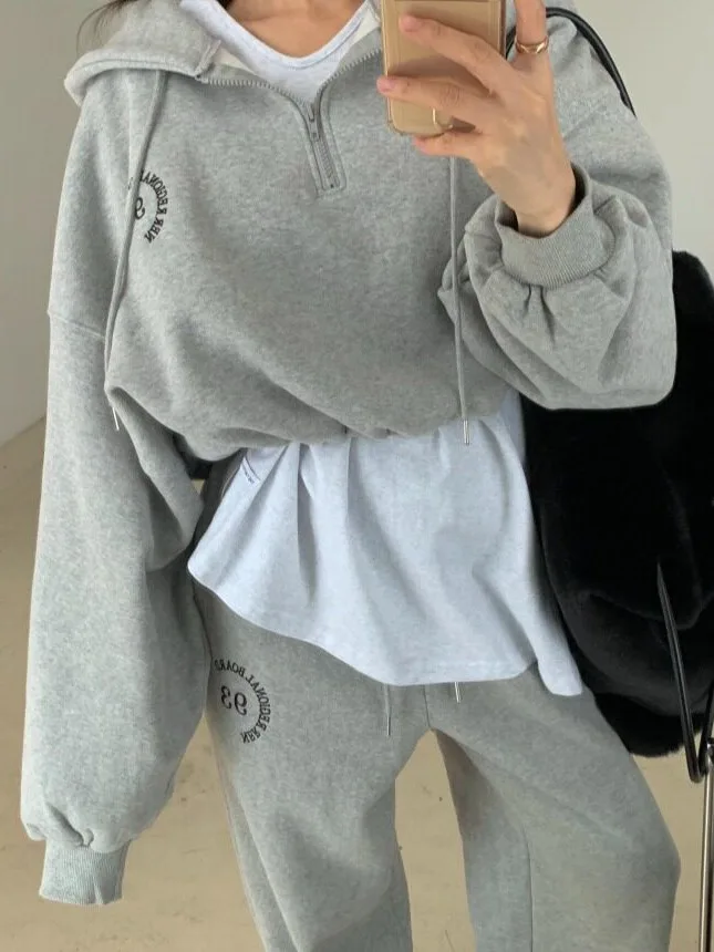 Korean Style Casual Sports Fleece Lined Hoodie Sweatpants 2 Piece Set Unisex Winter Fashion Comfortable Cotton Tracksuit