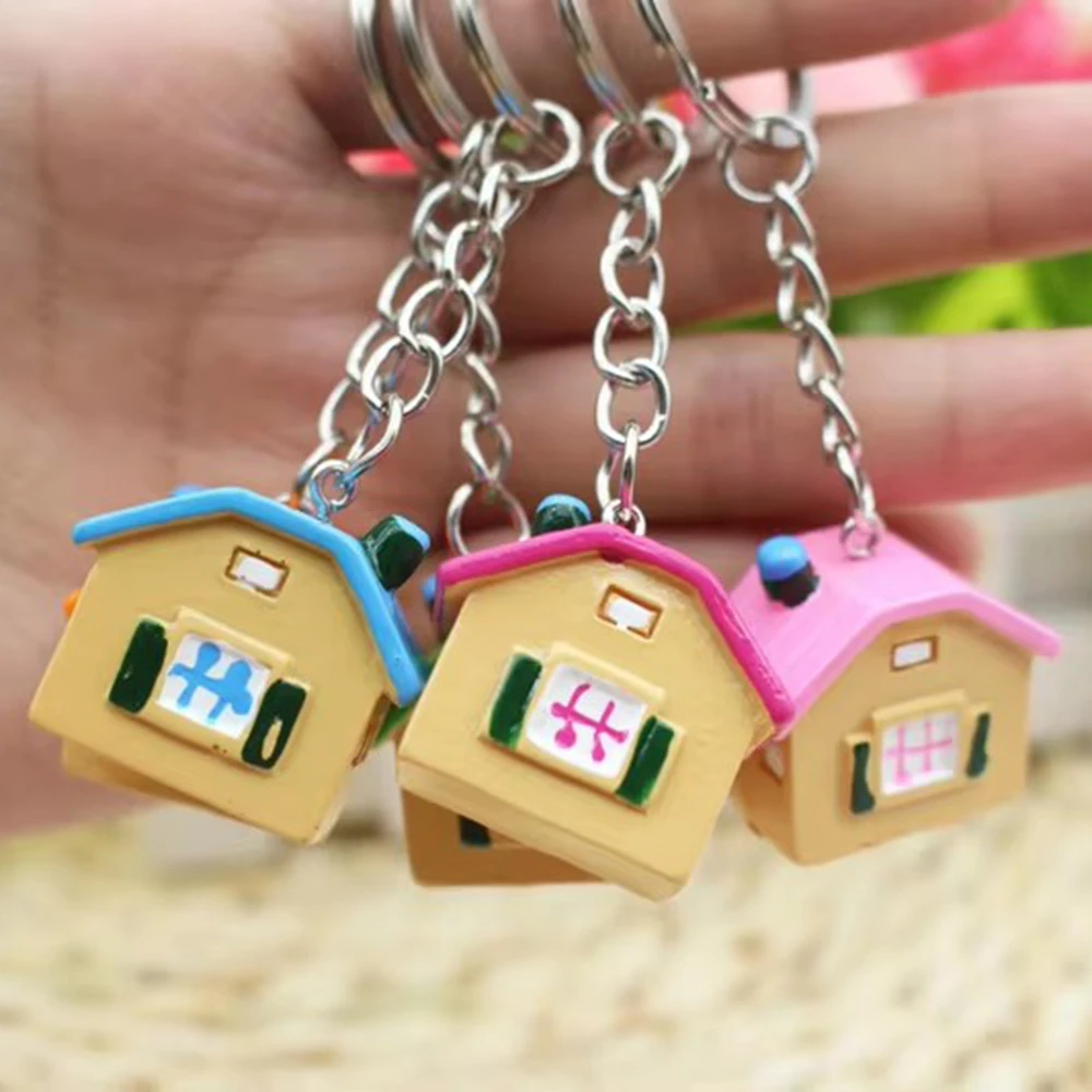 Original Creative Cute Little House Keychain Simulation Mini House Pendant Key Ring Novelty Key Chain Christmas Birthday Gift