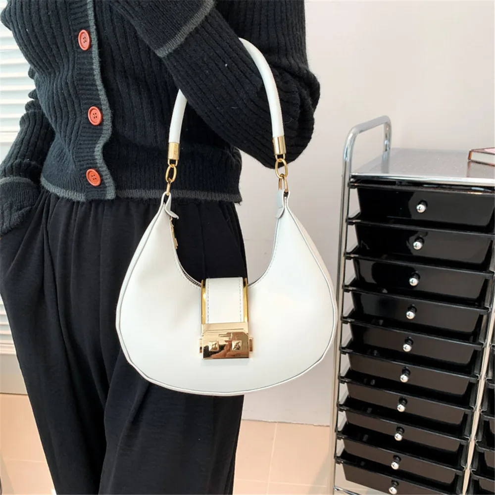 PU Leather Shoulder Bag for Women Simple and Fashionable Commuter Bag Retro Casual Armpit Bag 2024 New Niche Crescent Bag