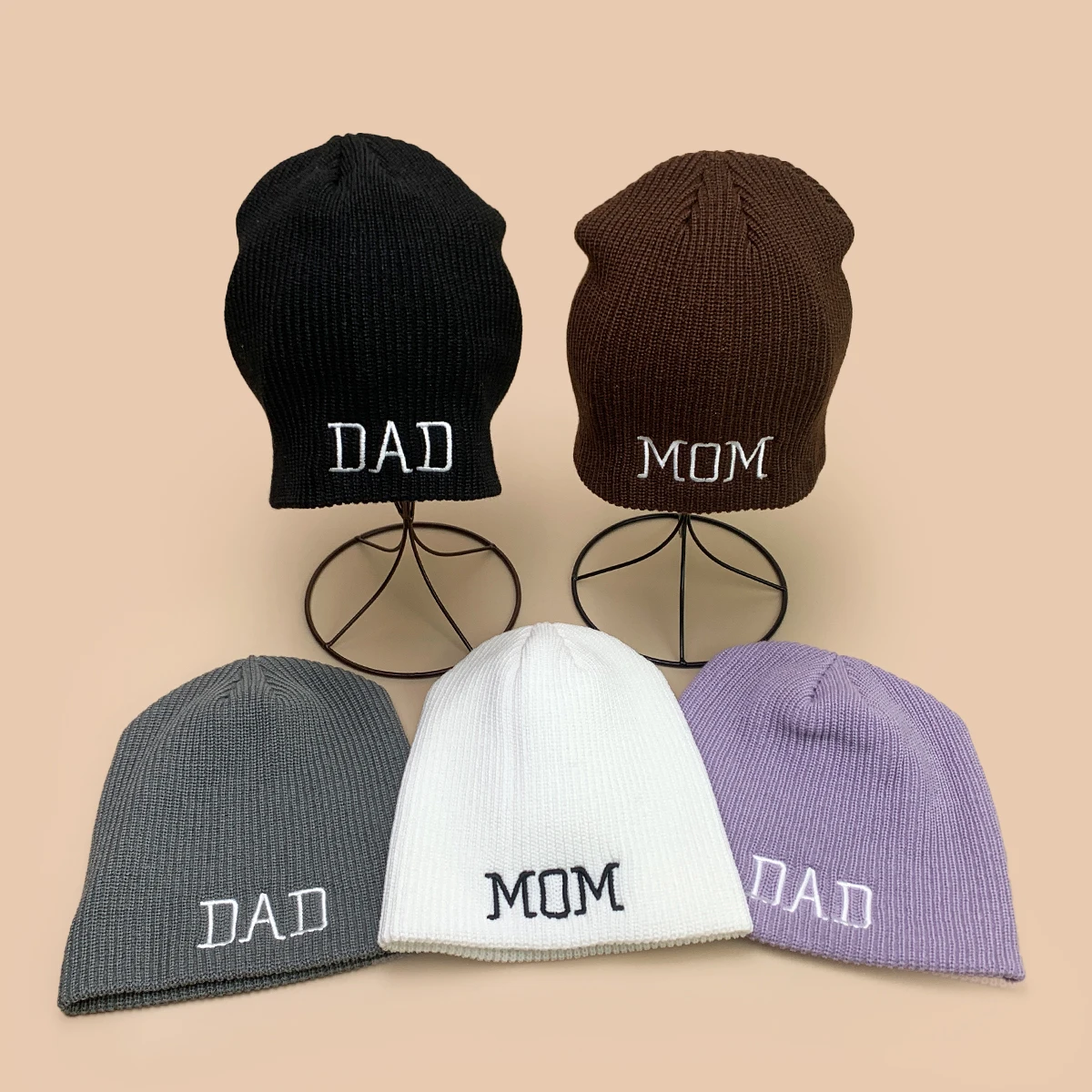 

Korean Simple Embroidered MOM DAD Letters Knitted Hats New Men Women Warm Personal Fashion Street Outdoor Versatile ins Beanies