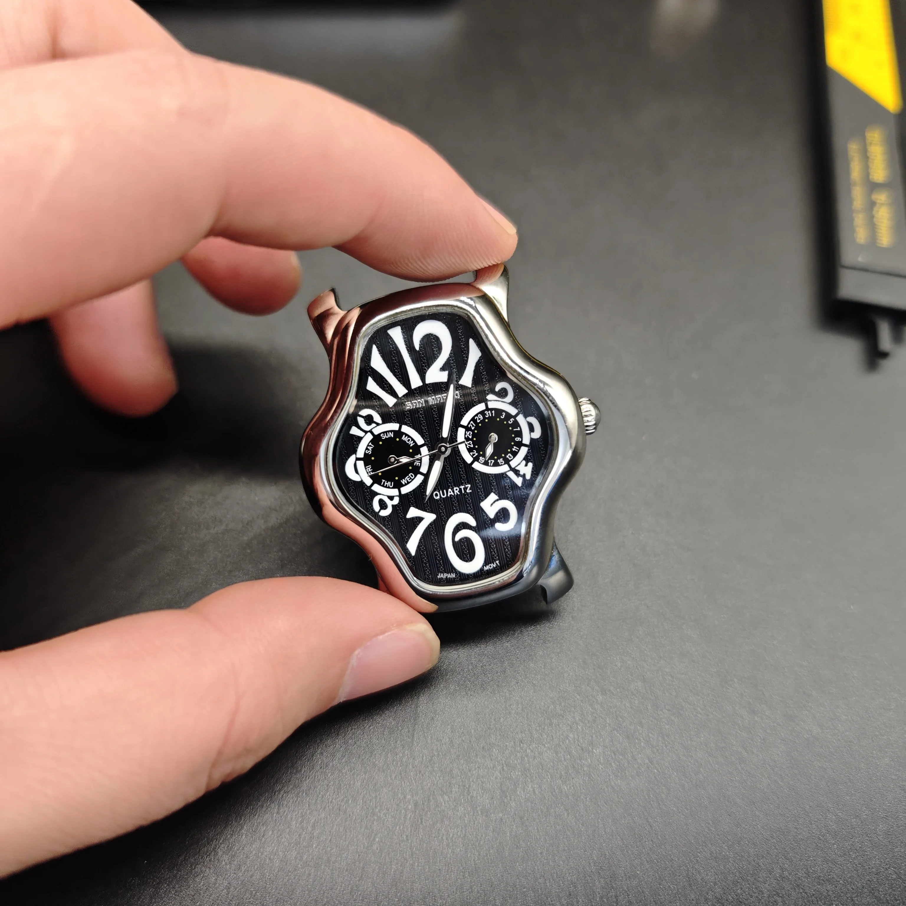2026---Special-shaped dial men's and women's universal personalized watch two-eye multi-function niche watch head