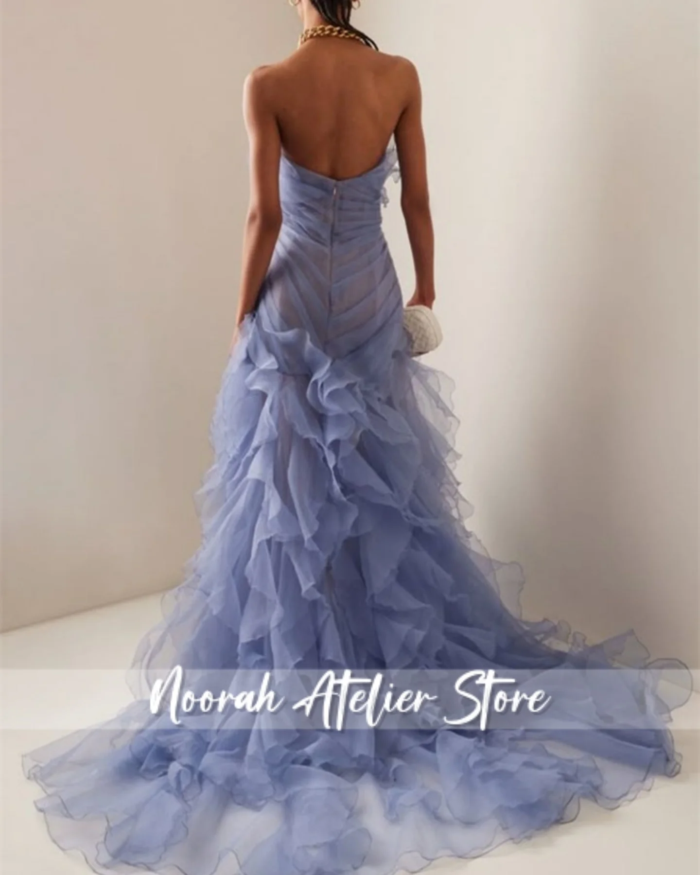 فساتين سهرة عارية أنيقة أنيقة للنساء من التل 2025 دبي فستان المشاهير بدون ظهر فستان حفلات بدون ظهر مخصص