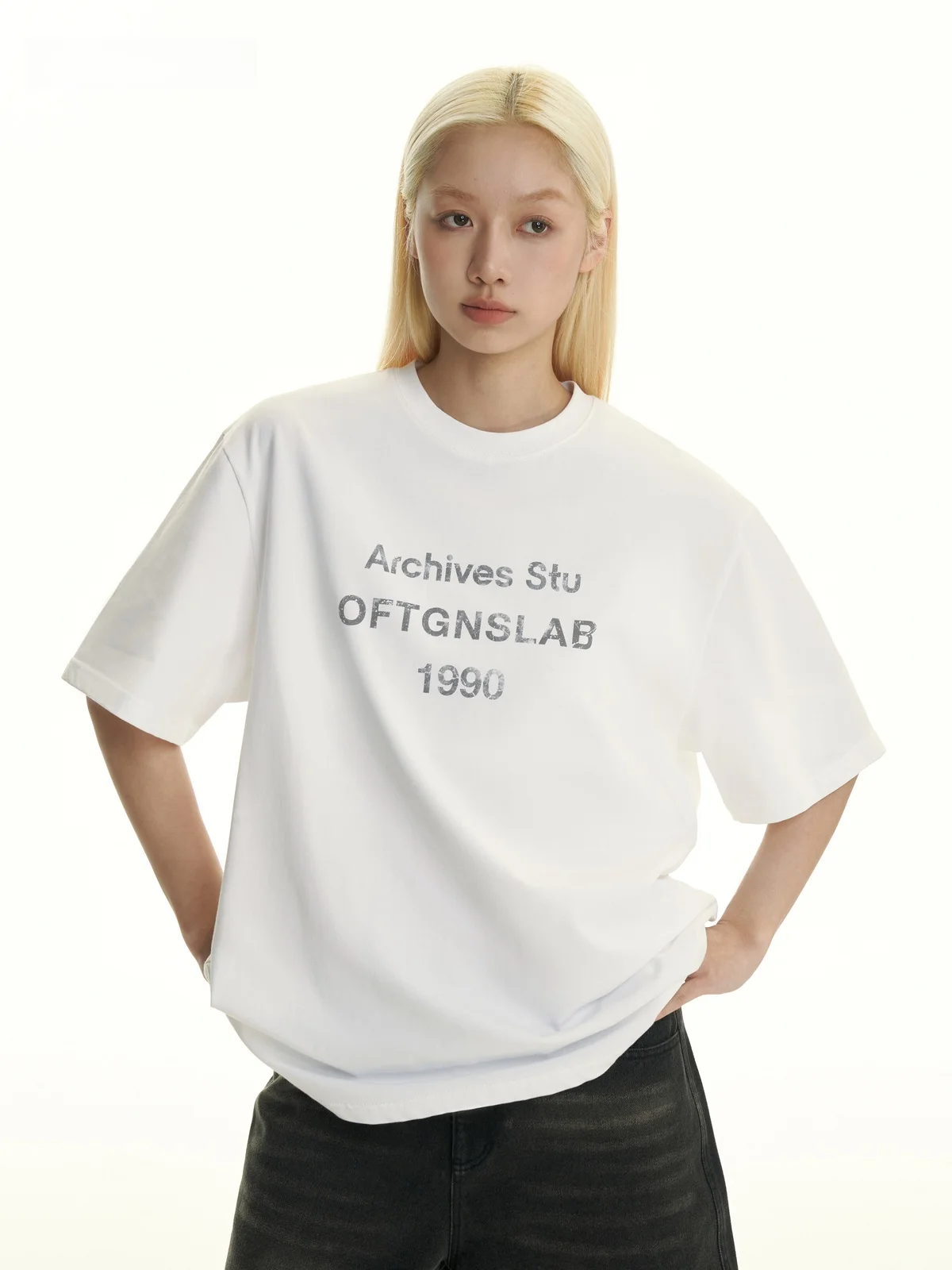 

TGNS Trendy Brand Distred Slogan ort Sve Loose Fit American Sle Men's T-irt Couple's Summer Casual Cotton Tee
