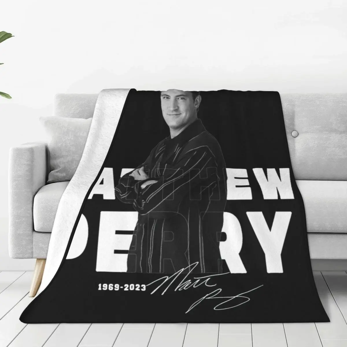 

Matthew Perry 1969-2023 Blankets Fleece Decoration Multifunction Lightweight Throw Blanket for Sofa Travel Bedspread