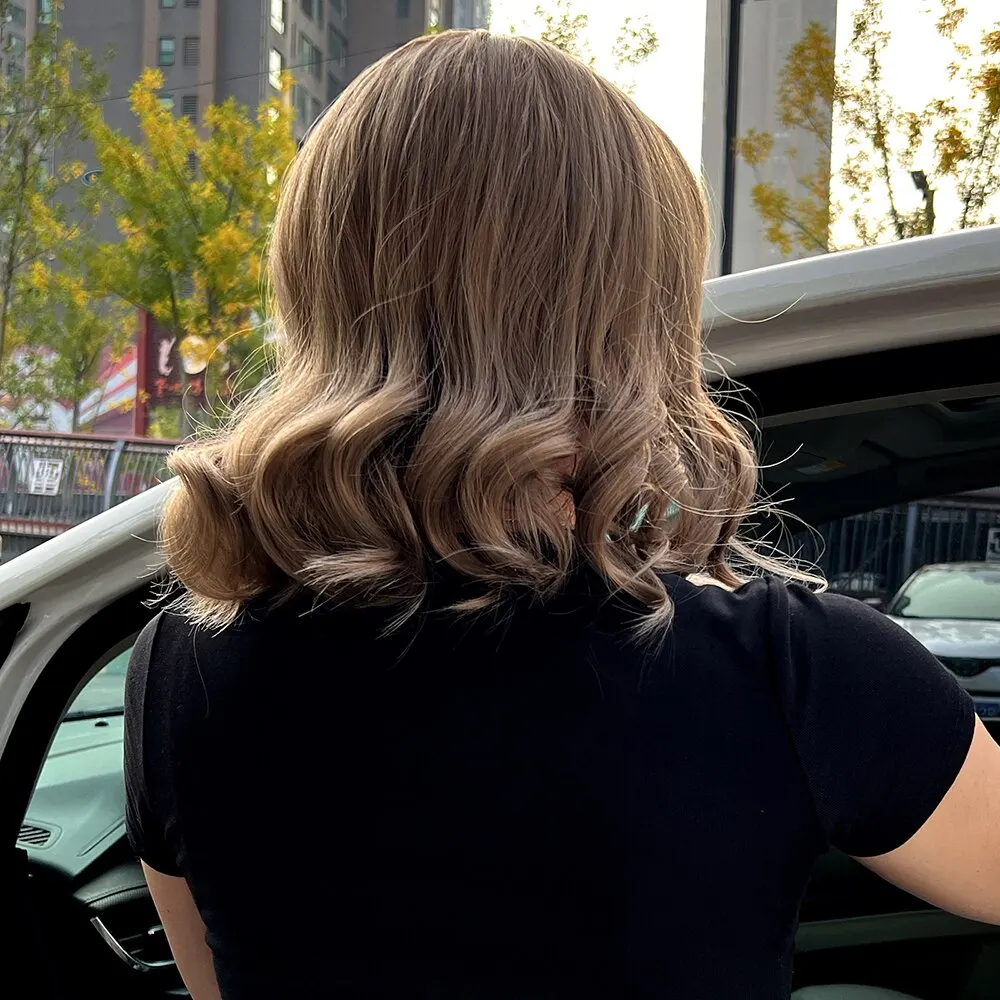 Women's Short Wavy Bob Synthetic Wig with Bangs, Brown
