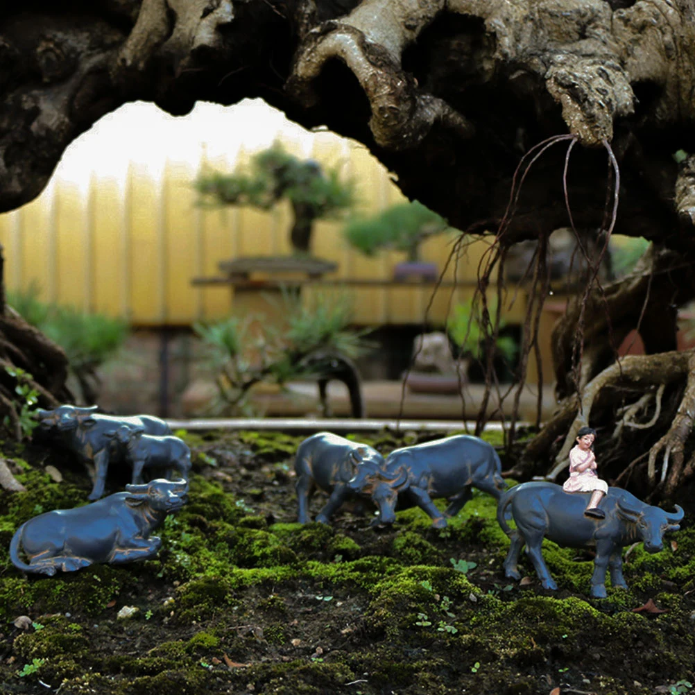 

2Pcs Resin Animal Ornament Calf Miniature Decorations Durable Realistic Simulation Static Cattle Craft for Micro Landscape