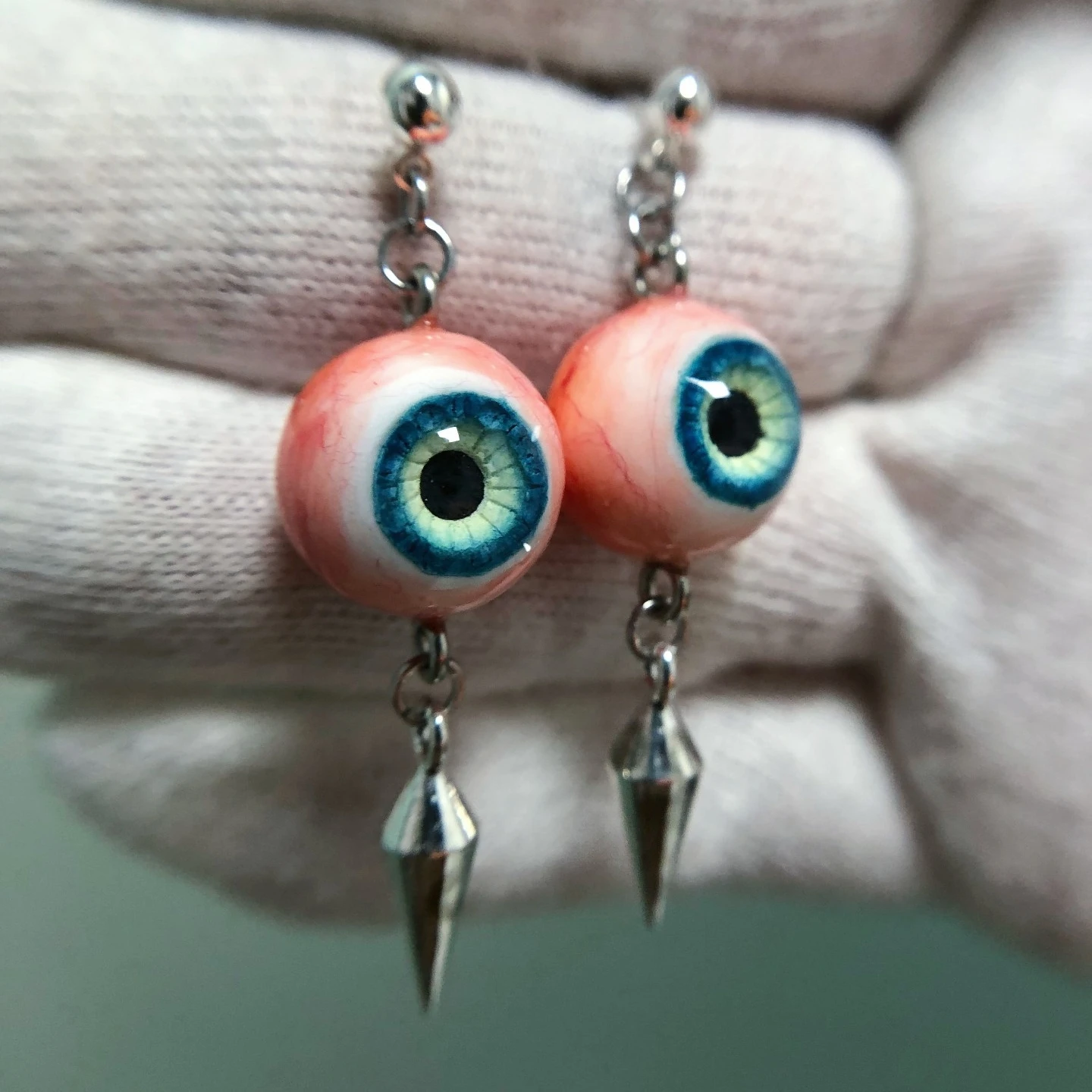 3160 Moss Green Eye Ball Hoop Earrings Hiphop Edgy Realistic 3D Blood Vessel Design Metal Hoop Earrings for Women Man Party Wear view 4