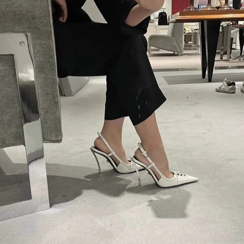 

2023 Новые дизайнерские женские тонкие сандалии с заклепками, шикарная клубная и банкетная обувь для евро-американских рынков Zapatillas Mujer