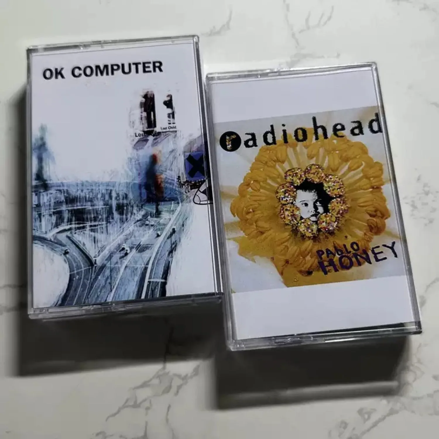 Cassette de musique alternative rock rétro, 2 cassettes, couvertures sur le thème de l'art abstrait, collection de morceaux classiques de style expérimental