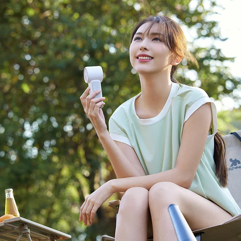 مكيف هواء صغير مبرد هواء محمول USB قابل لإعادة الشحن 2000 مللي أمبير في الساعة مروحة يدوية مكيف هواء صغير للتخييم في الهواء الطلق