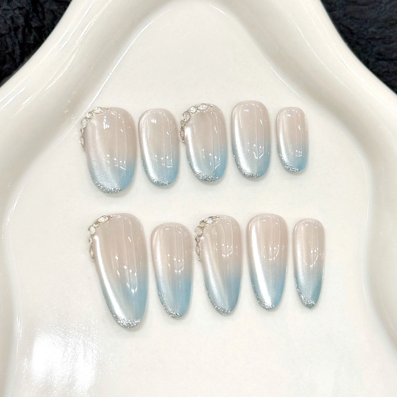 10pcs Blue Gradient Nude Press On Nails Flash Cat Eyes Handmade False Nails Wearable Rhinestone Glitter French Fake Nails Almond