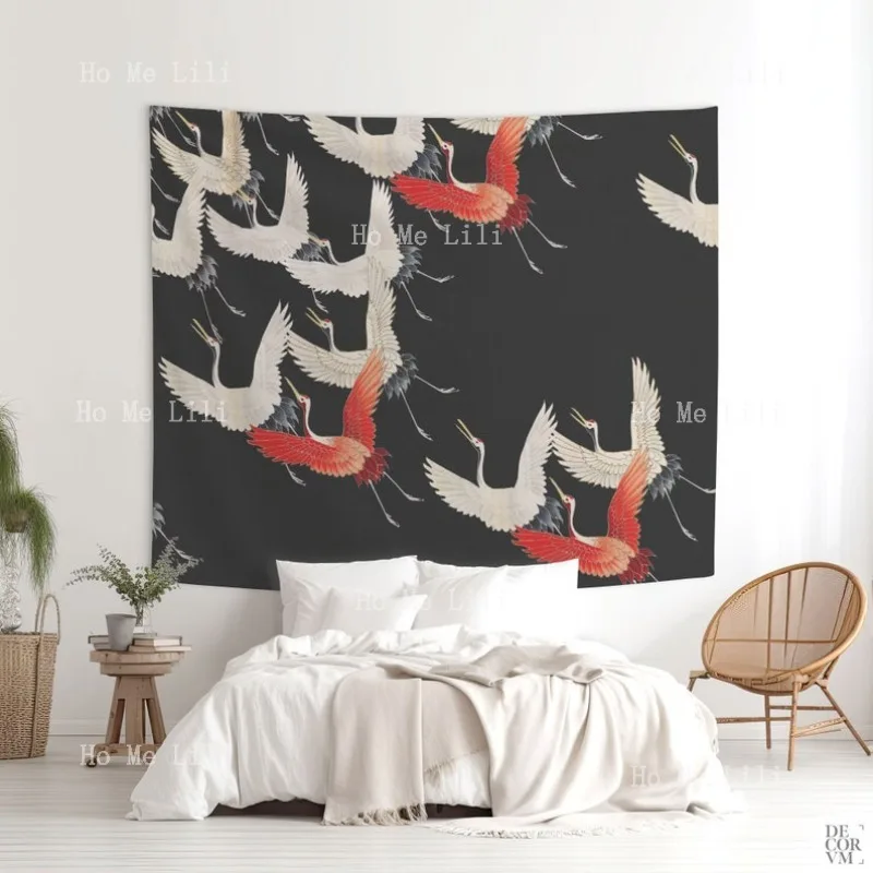

Настенный гобелен «Летающие журавли» Добавьте контраст к вашей комнату с помощью этого черно-белого и красного японского текстиля. Вдохновение восточного искусства.