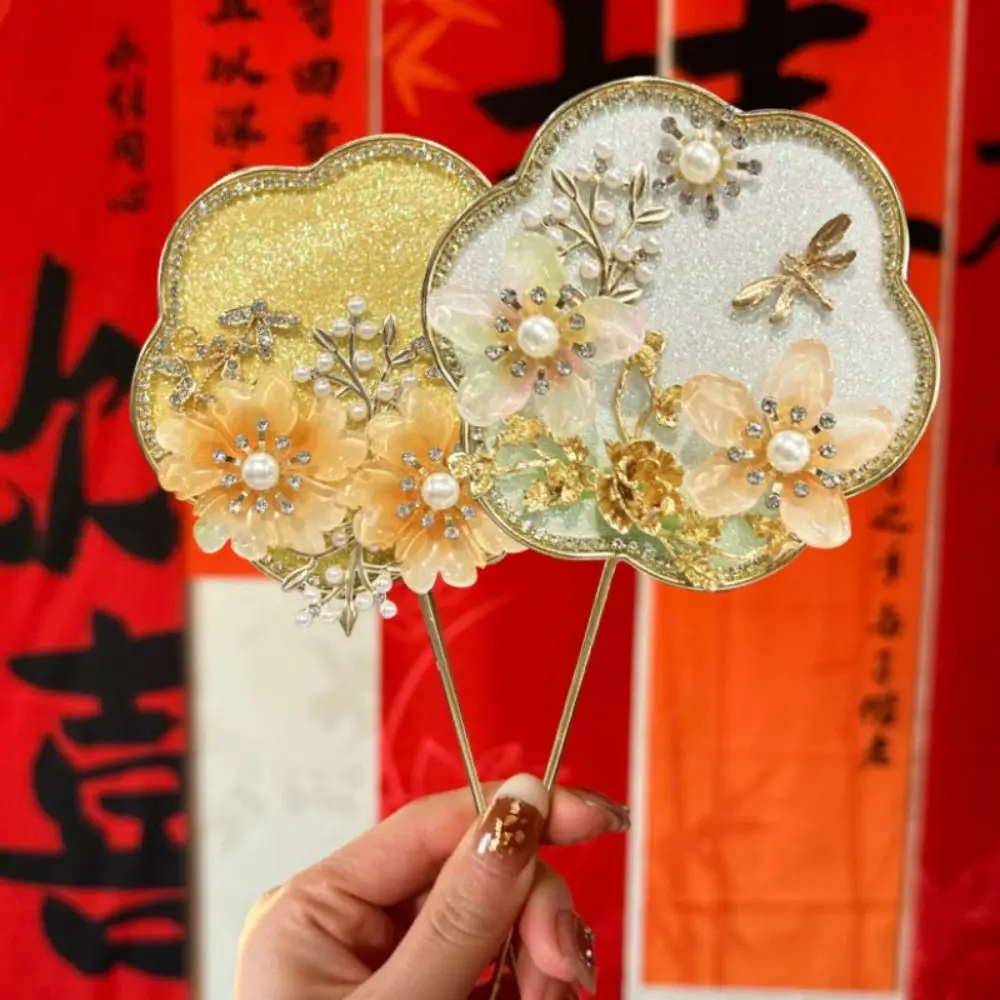 Chinese Style Mini Chinese Fan Tassels Handheld Bridal Group Fan with Pendant Ancient Chinese Silk Fan Chinese Wedding