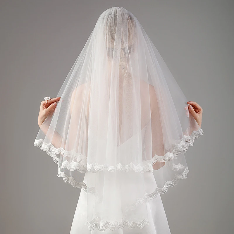 Short Wedding Veil Lace Border Bridal Veils 2 Tier Simple Wedding Dresses Accessories Eblow Length Veil with Blusher VP37