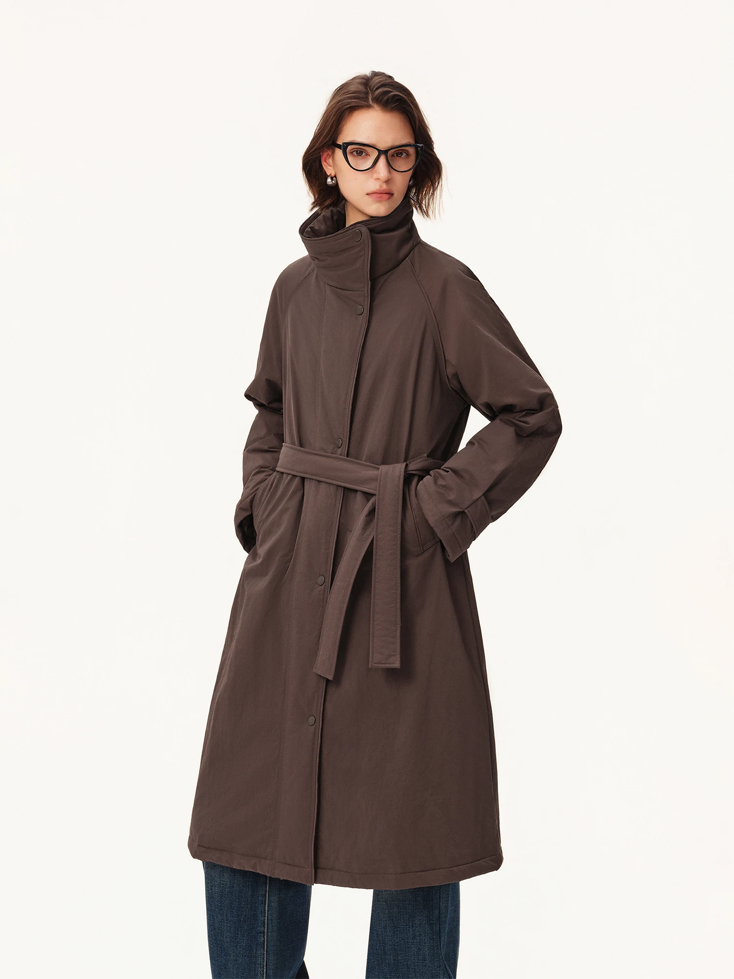 ZIQIAO Women's Down Coats Waterproof Stand Collar Trench Long Coat Slim Waist Winter 2026 Commuting Outweart Ins Chic Streetwear