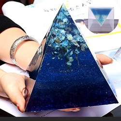 Large Pyramid Silicone Molds Big Pyramid Resin Mold Epoxy Resin Casting Molds with Plastic Stand Base for Jewelry Casting