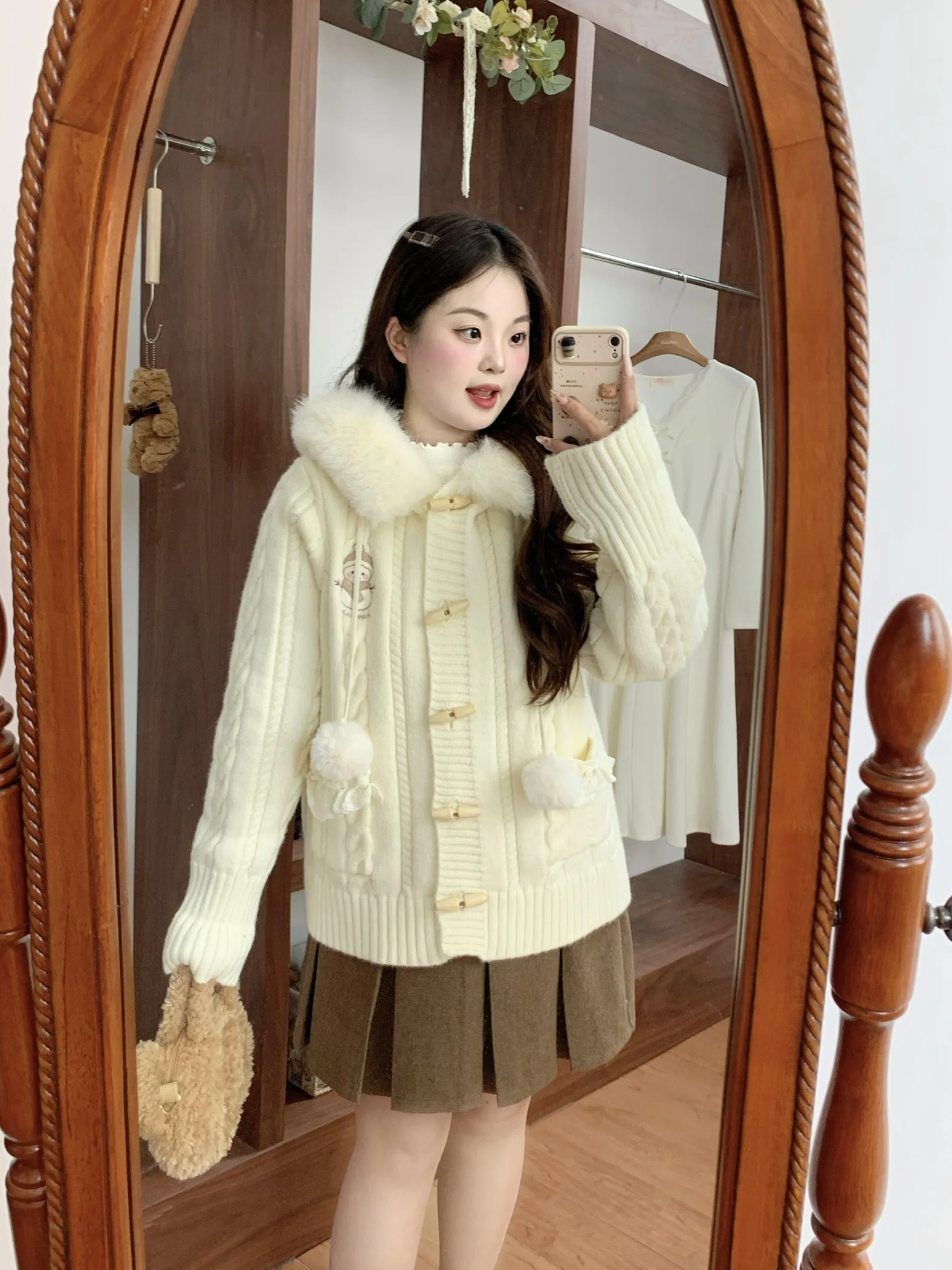 

Утепленный вязаный свитер-пальто женский больших размеров с пуговицами из бычьего рога, спиральным узором, зимняя верхняя одежда