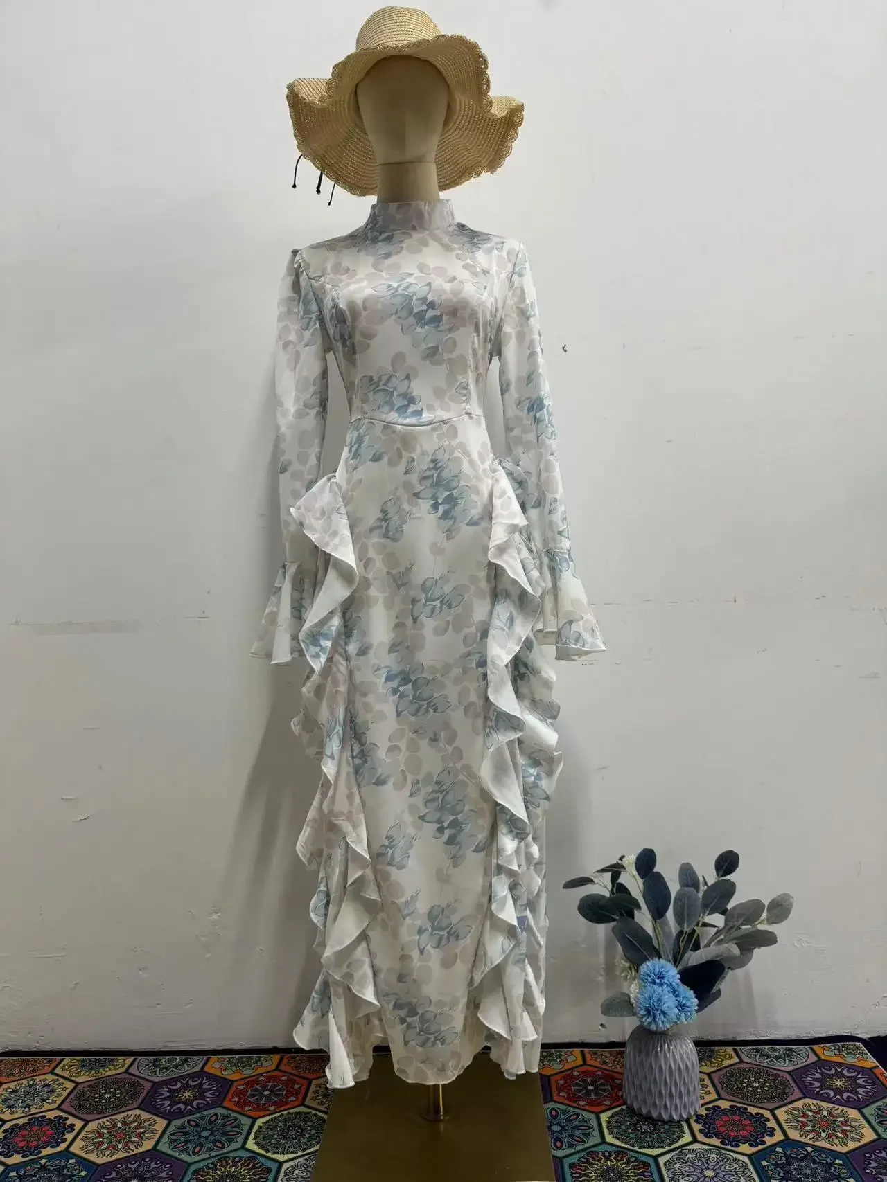 فستان ربيعي لطيف بقصة ضيقة وأربطة من الساتان المطبوع بأكمام طويلة فستان طويل للنساء فستان سهرة أنيق فستان ضيق