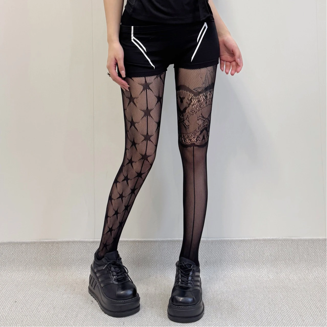 AB نمط الجوارب نجمة خماسية مثير جوارب ins يغطي الرجل شبكة صيد السمك الجوارب الأوروبية الأمريكية شعبية جوارب طويلة للنساء #4