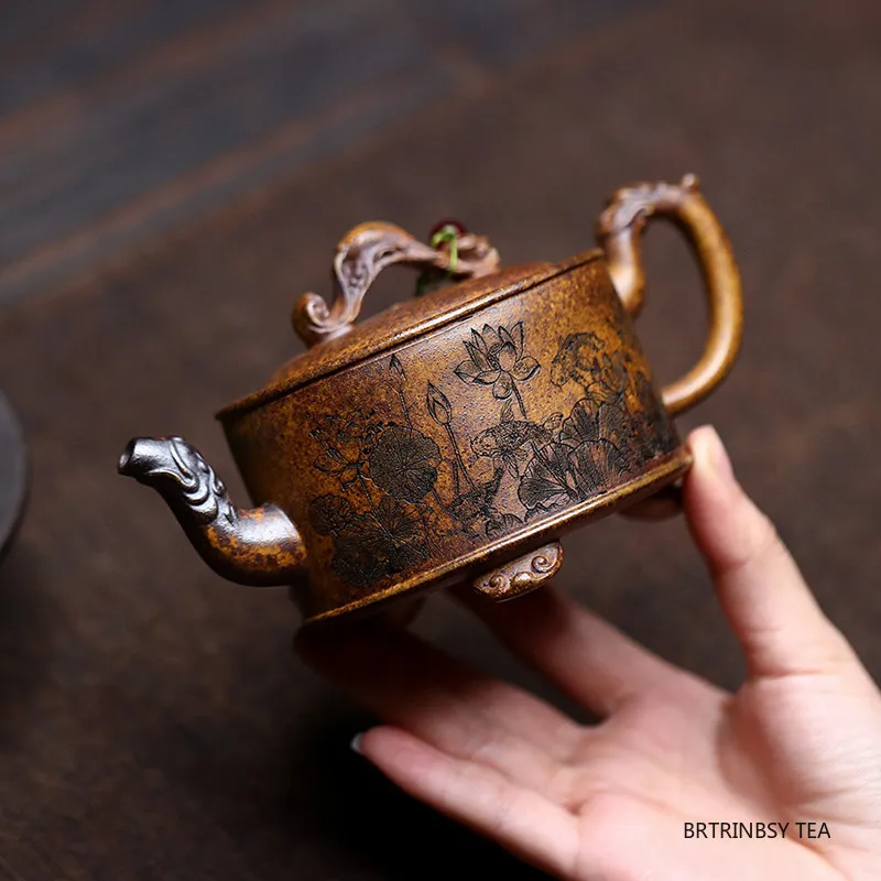 240 مللي تقليد ييشينغ الأرجواني الطين أباريق الشاي غلاية التجميل المنزلية اليدوية لوتس نمط براد شاي الصينية Zisha طقم شاي الشاي