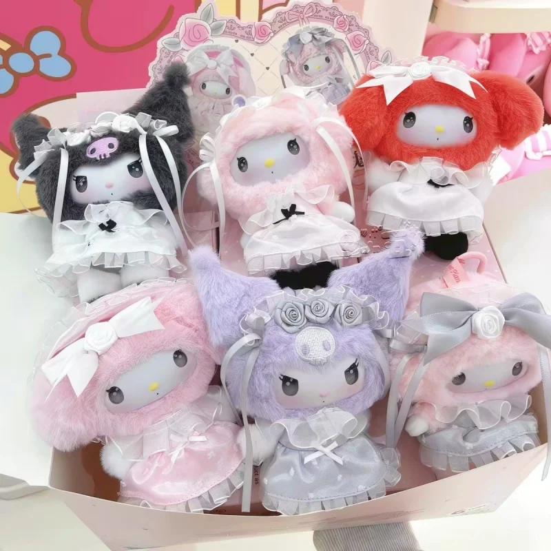 

Плюшевая игрушка-подвеска Sanrio Rose Garden Dream Series: Куроми и Май Мелоди (серия Blind Box)