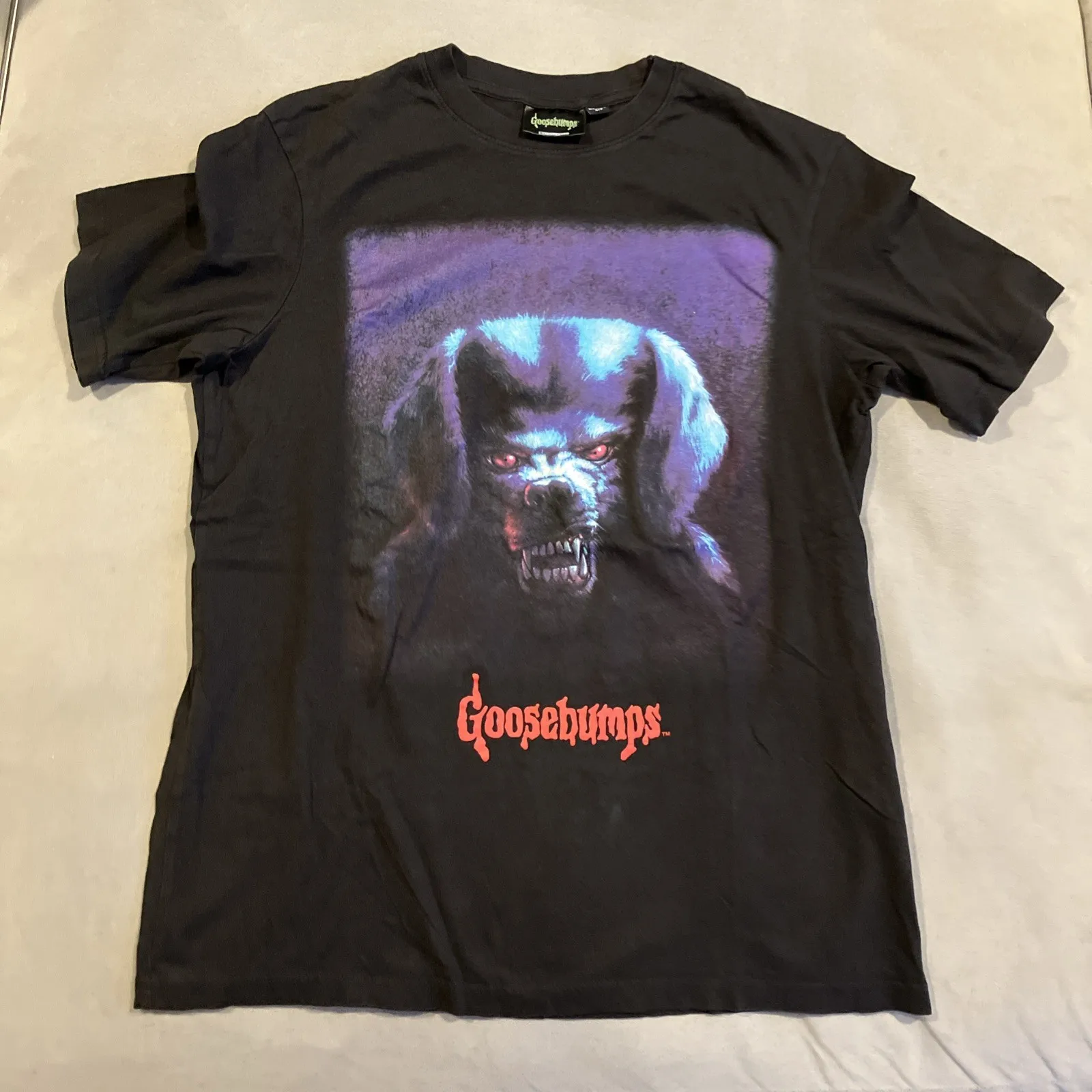 تي شيرت NWOT RARE Goosebumps X Scholastic The Barking Dog Ghost صغير #1