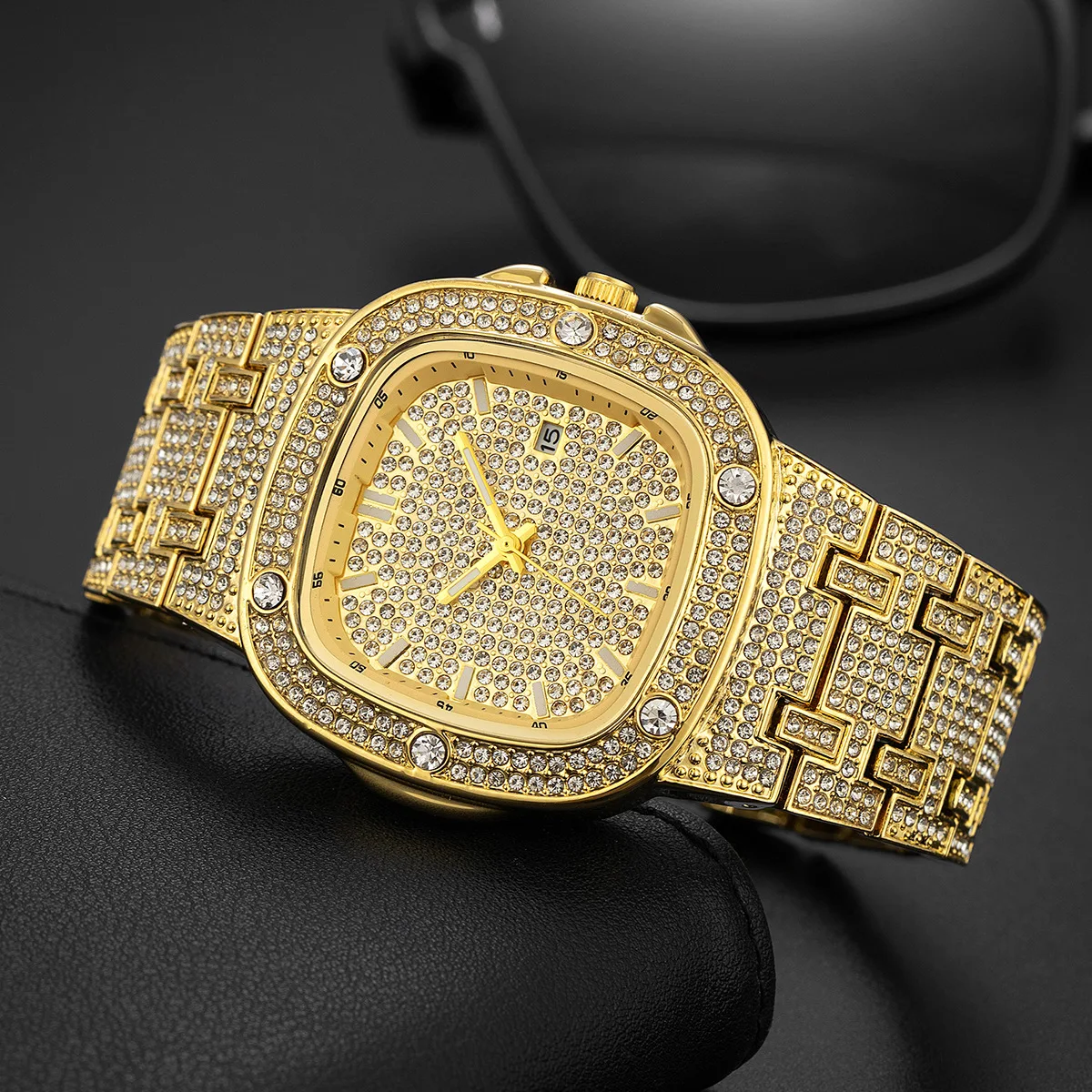 Męski zegarek na rękę 2025 Nowa Moda Lodowy Luksusowy Stal Nierdzewna Złoty Kwarcowy Zegar Męski Hip Hop Diamentowy Bling Prezent Dropshipping