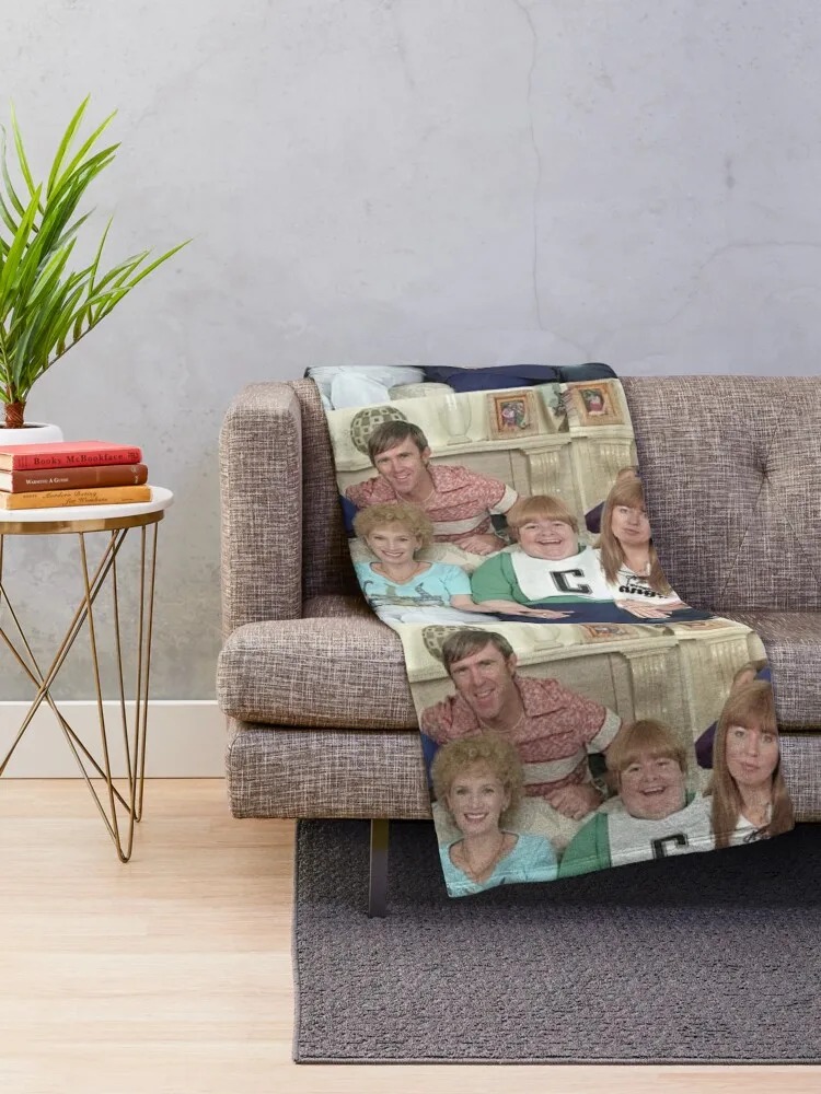 Kath and Kim Cast Throw Blanket Summer Bedding Blankets Decorative Sofa Blankets Furry Blanket