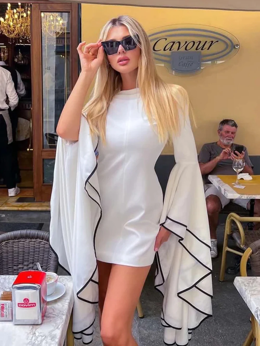 Newest 2023 Women\'s Unique Extra Large Flare Sleeves Slim Fit Design Celebrity Party White Black Elegant Mini Dress Vestidos