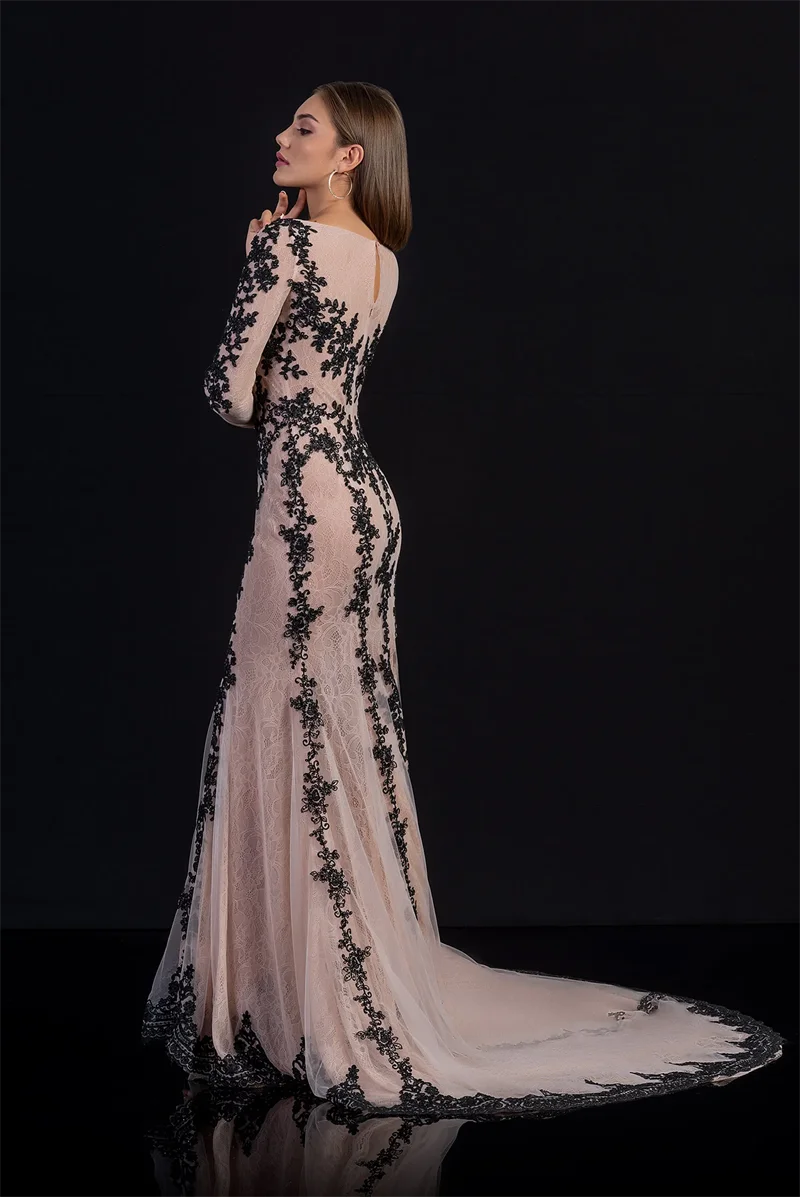 Elegant Aline Evening Dresses Jewel Long Sleeves Appliqued Lace Beaded Sweep Train Ruched Custom Made Formal Party