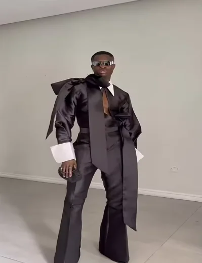 

Satin Grey Men Suits 2 Piece Blazer With Bow+Pants Prom Wedding Tuxedo Male Coat Custom Made Formal Office Jacket Trousers