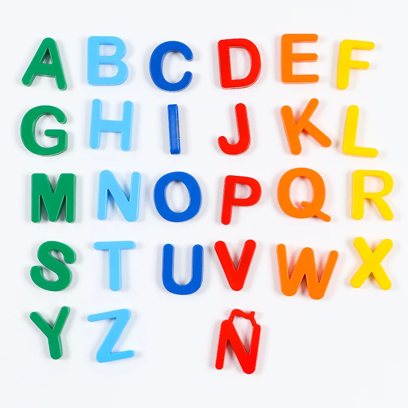 1 caja de materiales de aprendizaje del alfabeto español en mayúsculas, hechos de material PP, adecuados para que todo el mundo los utilice en la oficina, la escuela, como material didáctico y en el hogar, recomendados como regalo navideño.