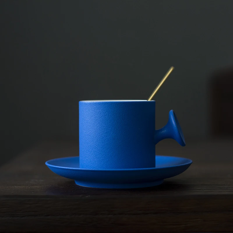 كوب بقبضة سيراميك كوب قهوة لاتيه كرتوني متخصص حديث بسيط منزلي إبداعي شخصية لطيفة كوب إفطار مقاوم للحرارة