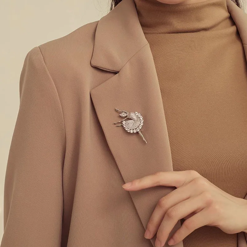 Luxury Ballet Dancer Brooch - Crystal Rhinestone Corsage for Women - Elegant Ballerina Jewelry - High-End Dress Accessories Gift