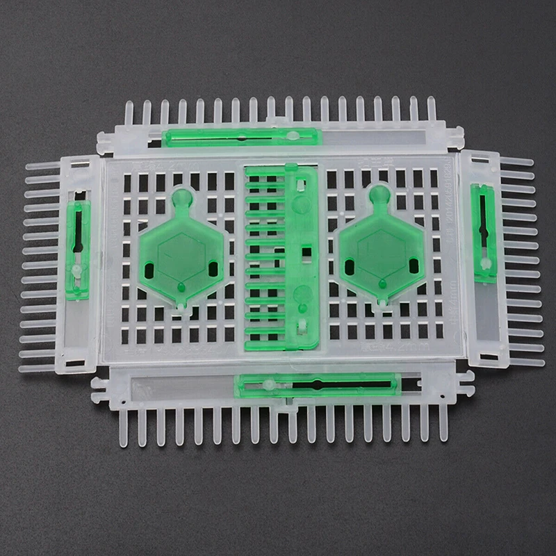 

Plastic Queen Bee Needle Cage for Beekeeper Appliances Equipment Catcher Suitable for Secure Bee Colony Handling