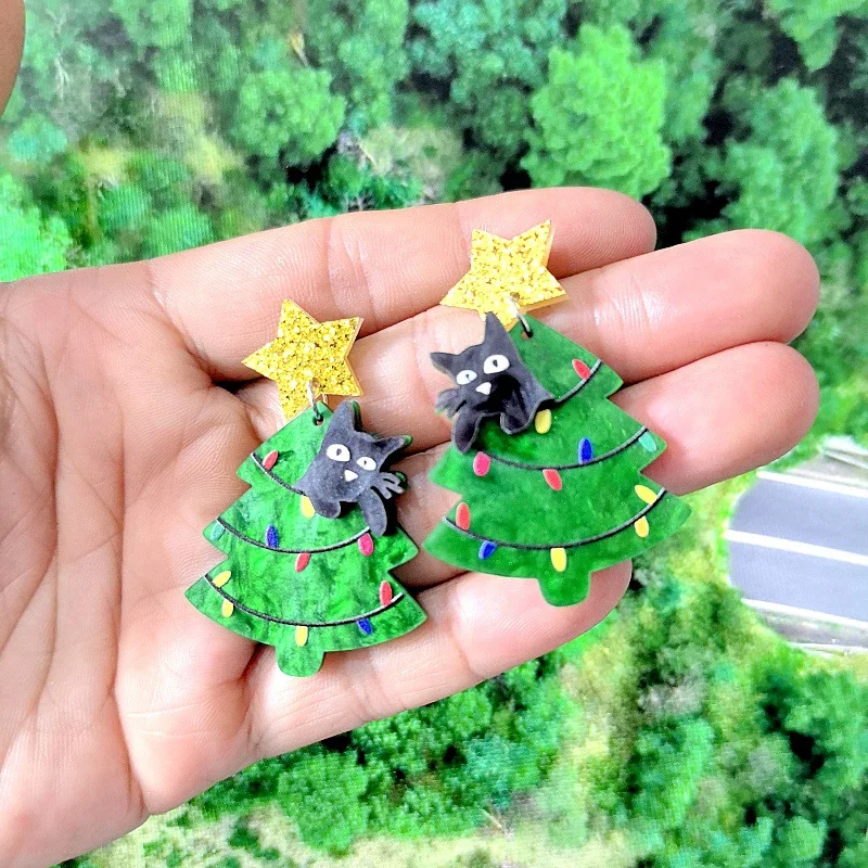 New Cute Cat Christmas Tree Earrings for Women 2024 Cartoon Lantern Green Pink Christmas Tree Acrylic Beautiful Earrings