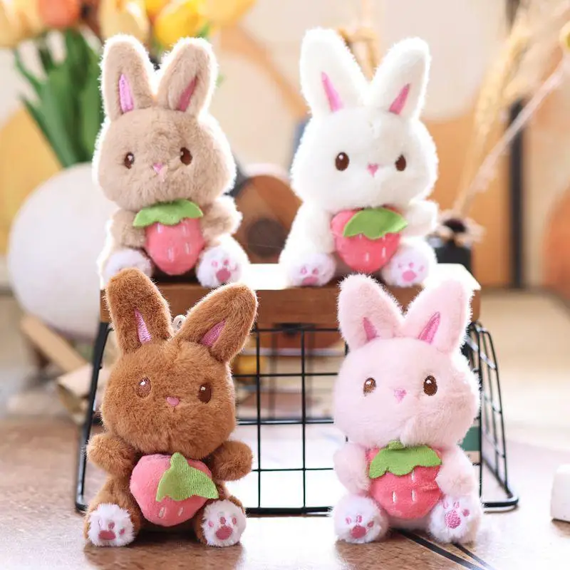 พวงกุญแจตุ๊กตากระต่ายสตรอว์เบอร์รี่น่ารัก การ์ตูนตุ๊กตาผ้าหุ้มใยสังเคราะห์ พวงกุญแจสำหรับนักเรียน ของตกแต่งกระเป๋าเป้สะพายหลัง ของขวัญ