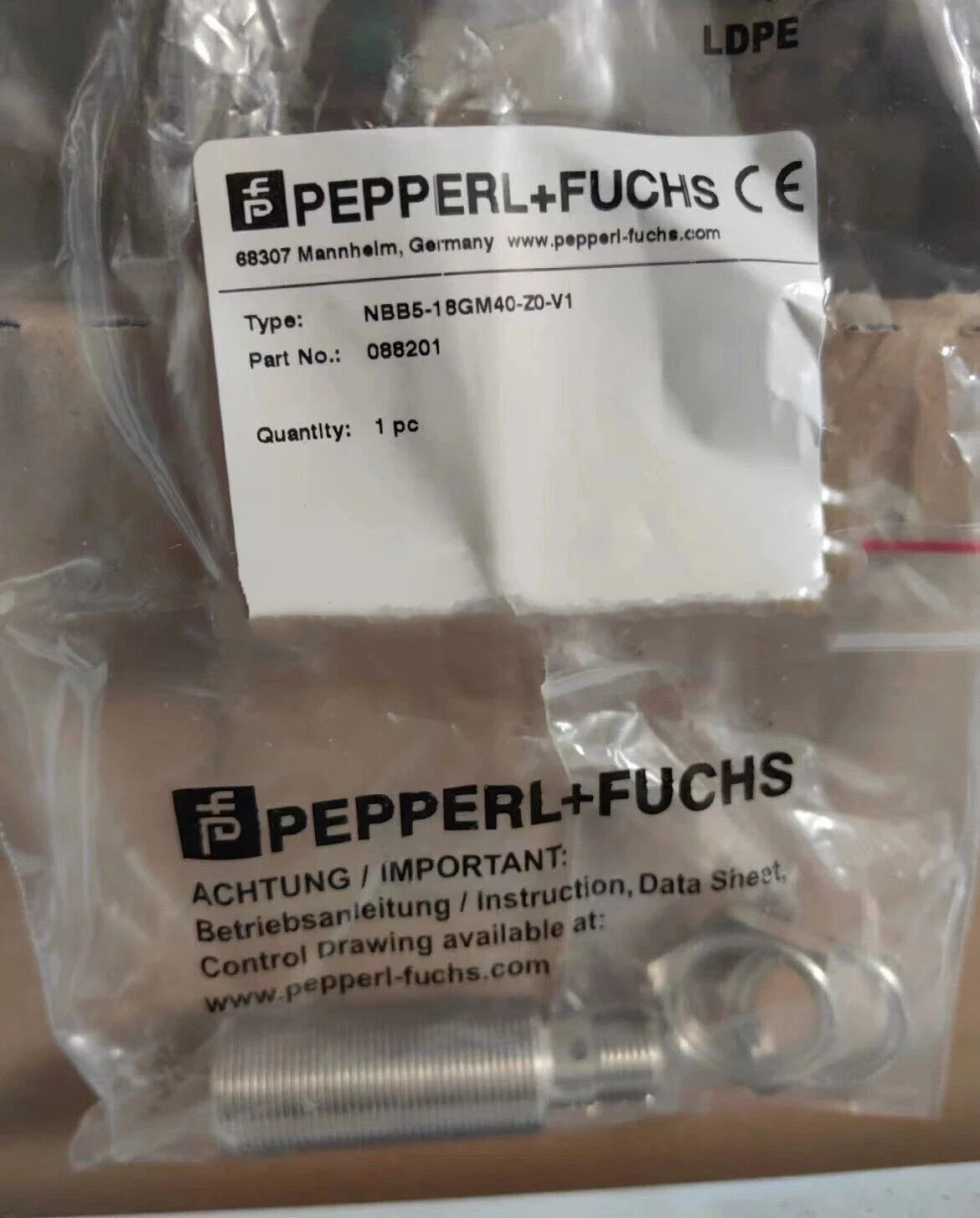 

NBB5-18GM40-Z0-V1 088201 Inductive Proximity Sensor, Cylindrical, Flush, NBB5 Series