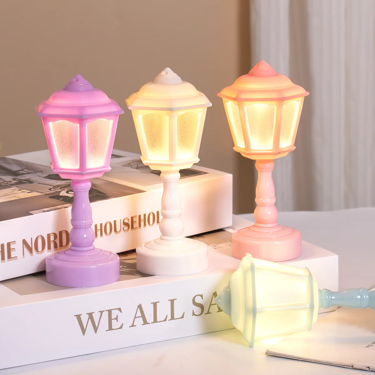 

Touch Control LED Night Light - Mini Street Lamp Style,Battery Powered Table Lamp,Bedroom Desk,Cute Decorative Nightlight,Modern