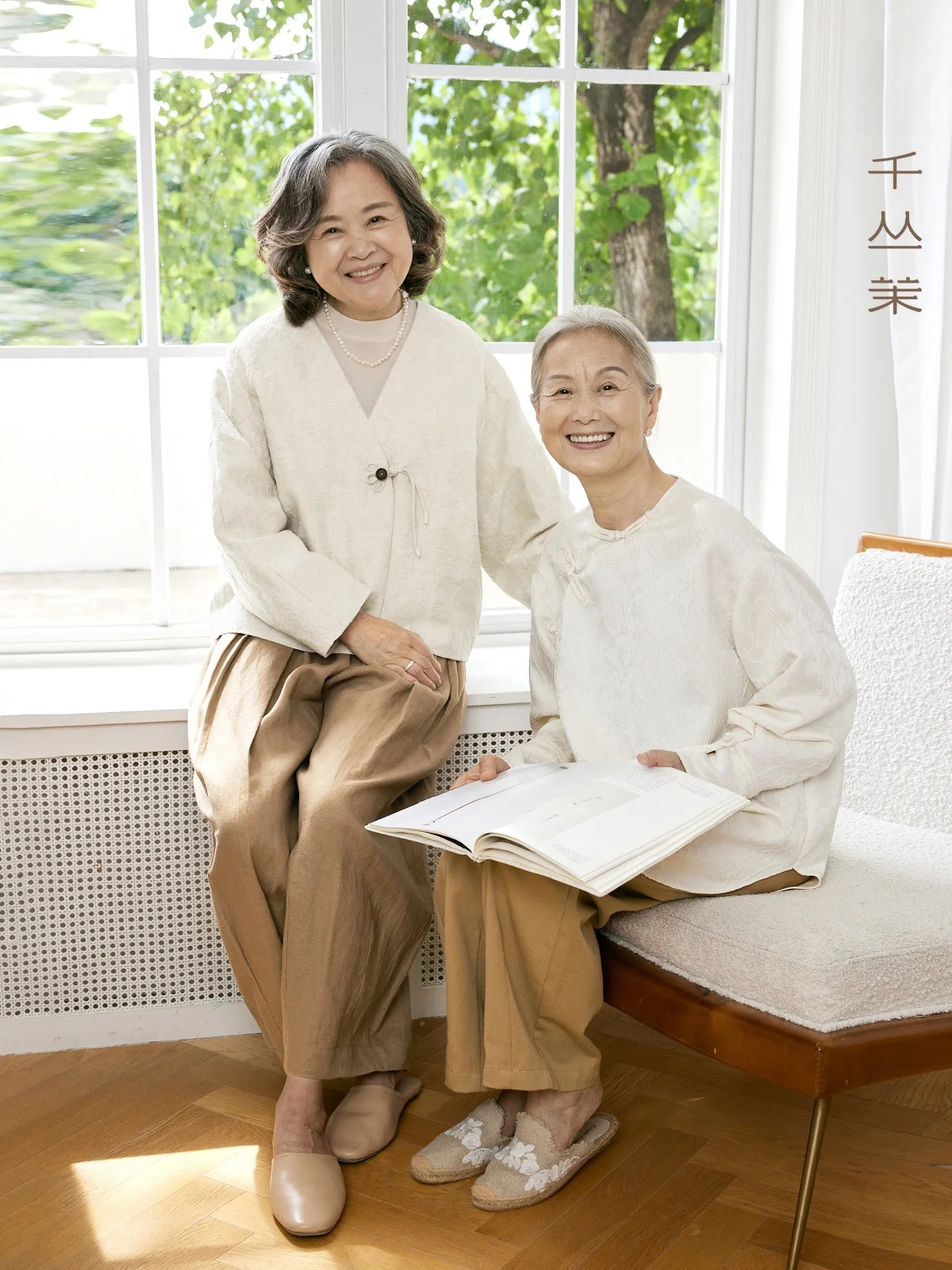 

Loose Style Middle-aged And Elderly Women's Jacket with Button Design Traditional Chinese Fashion Top Mom's Clothing