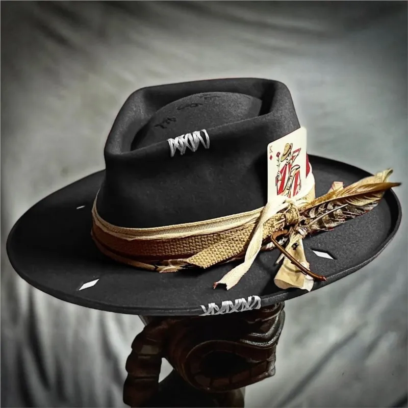 A fashionable and versatile felt hat with woven decoration