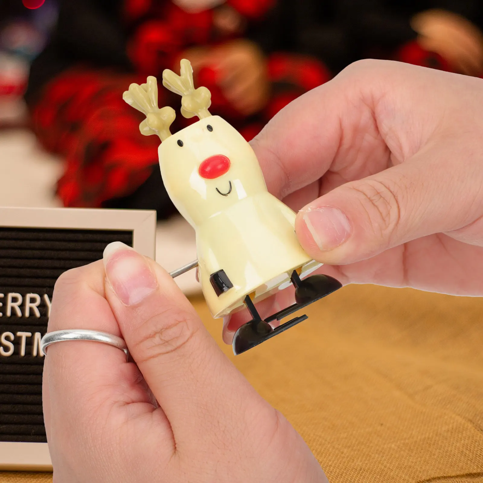 Wind Up Christmas Toys for Kids – 4pcs Jumping Clockwork Party Prank Gifts, Festive Xmas Playthings