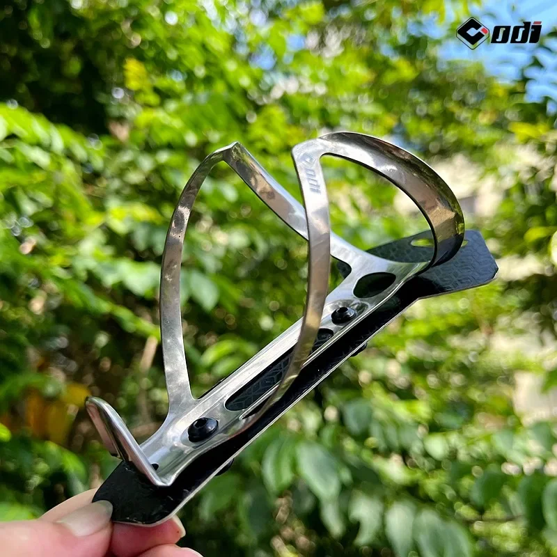 ODI Titanium Alloy Bicycle Water Bottle Cage Ultralight Mtb Drink Bottle Bracket Durable Bike Water Cup Holder Riding Equipment