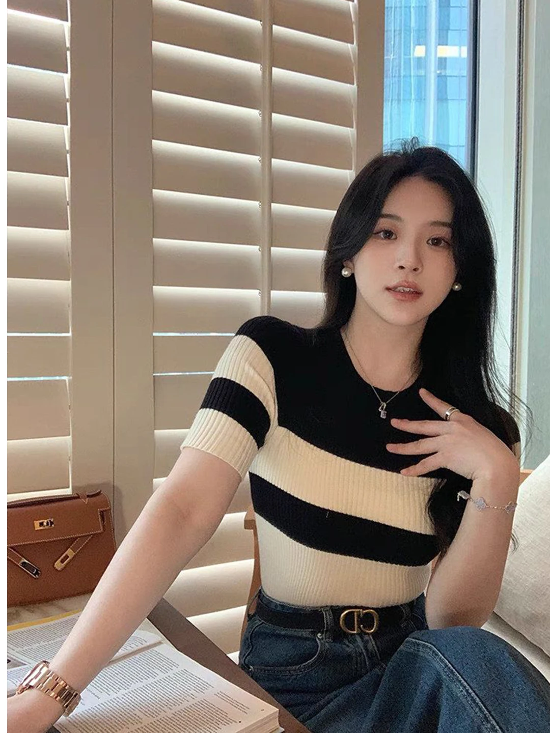 

Slimming Effect Knitted Short Sleeve T-Shirt Women's Vintage Waist-Cinching Stripe Top Soft Gentle Style Summer Fashion