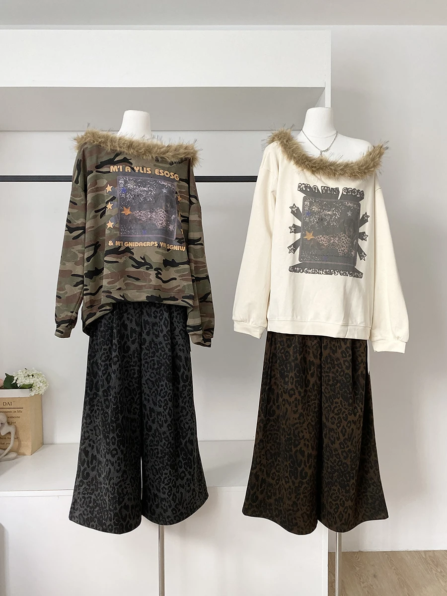 

Ретро-свитшот в американском стиле с открытыми плечами и меховой отделкой, свободный повседневный женский топ, модный дизайн, осень-зима, новинка